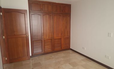 SE ARRIENDA APARTAMENTOEN SANTA TERESITA CALI