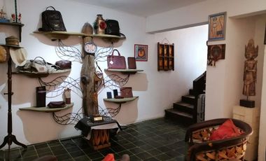 PROPIEDAD EN ESQUINA CON 3 ESPACIOS INDEPENDIENTES – IDEAL PARA NEGOCIO, TALLER, OFICINA O INVERSIÓN