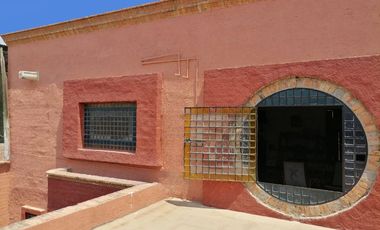 PROPIEDAD EN ESQUINA CON 3 ESPACIOS INDEPENDIENTES – IDEAL PARA NEGOCIO, TALLER, OFICINA O INVERSIÓN