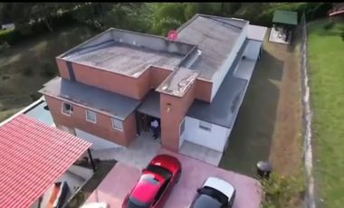 se vende casa campestre en preira, combia via marsella