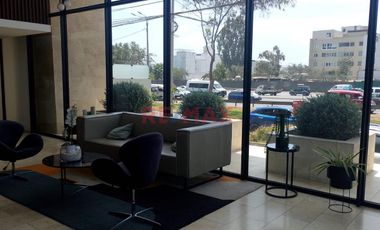 Alquiler De Departamento En Monterrico- Surco.