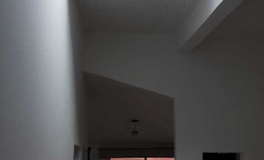 RENTA Casa Gral. Miguel Miramón Lomas Verdes Naucalpan de Juárez a 2 min Escuela Cristóbal Colón