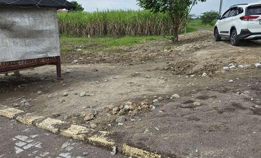 Tanah pekarangan murah siap bangun balongbendo sidoarjo ukuran gede gede