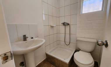 SE ARRIENDA EN CURAUMA- CASA PUERTAS DEL SOL 3D 2B 1E