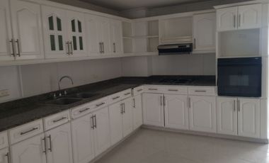 se arrienda apartamento barrio Santa Teresita