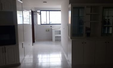 se arrienda apartamento barrio Santa Teresita