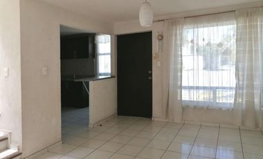 Casa con Terreno Ampliado en Privada – Excelente Plusvalía cerca de Altacia