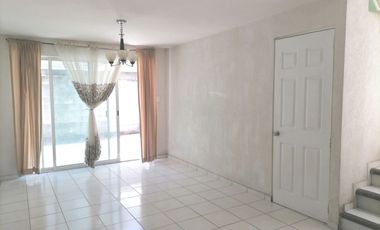 Casa con Terreno Ampliado en Privada – Excelente Plusvalía cerca de Altacia