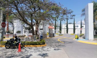 Casa con Terreno Ampliado en Privada – Excelente Plusvalía cerca de Altacia