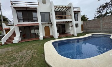 EN VENTA PROPIEDAD CON 2 HERMOSAS CASAS AMOBLADAS EN SAN CLEMENTE-MANABI, PARA INVERSION