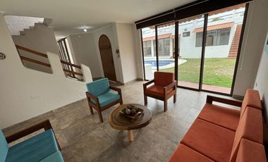 EN VENTA PROPIEDAD CON 2 HERMOSAS CASAS AMOBLADAS EN SAN CLEMENTE-MANABI, PARA INVERSION