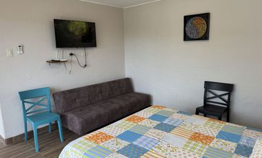 EN VENTA PROPIEDAD CON 2 HERMOSAS CASAS AMOBLADAS EN SAN CLEMENTE-MANABI, PARA INVERSION