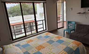 EN VENTA PROPIEDAD CON 2 HERMOSAS CASAS AMOBLADAS EN SAN CLEMENTE-MANABI, PARA INVERSION