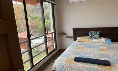 EN VENTA PROPIEDAD CON 2 HERMOSAS CASAS AMOBLADAS EN SAN CLEMENTE-MANABI, PARA INVERSION