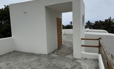 EN VENTA PROPIEDAD CON 2 HERMOSAS CASAS AMOBLADAS EN SAN CLEMENTE-MANABI, PARA INVERSION