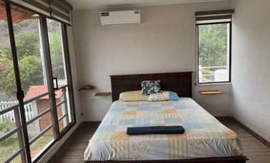 EN VENTA PROPIEDAD CON 2 HERMOSAS CASAS AMOBLADAS EN SAN CLEMENTE-MANABI, PARA INVERSION