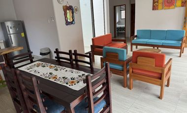 EN VENTA PROPIEDAD CON 2 HERMOSAS CASAS AMOBLADAS EN SAN CLEMENTE-MANABI, PARA INVERSION