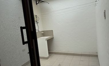 EN VENTA PROPIEDAD CON 2 HERMOSAS CASAS AMOBLADAS EN SAN CLEMENTE-MANABI, PARA INVERSION