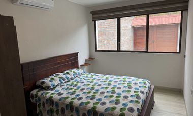 EN VENTA PROPIEDAD CON 2 HERMOSAS CASAS AMOBLADAS EN SAN CLEMENTE-MANABI, PARA INVERSION