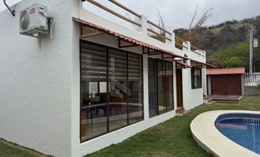 EN VENTA PROPIEDAD CON 2 HERMOSAS CASAS AMOBLADAS EN SAN CLEMENTE-MANABI, PARA INVERSION