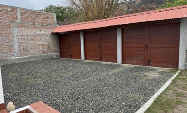 EN VENTA PROPIEDAD CON 2 HERMOSAS CASAS AMOBLADAS EN SAN CLEMENTE-MANABI, PARA INVERSION