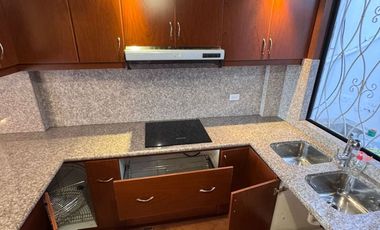 Vendo Casa en las Dalias - Los Pinos en ciudad de Riobamba