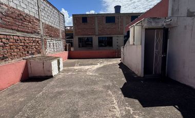 Vendo Casa en las Dalias - Los Pinos en ciudad de Riobamba