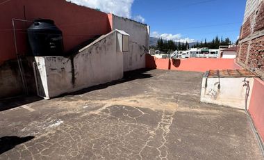 Vendo Casa en las Dalias - Los Pinos en ciudad de Riobamba