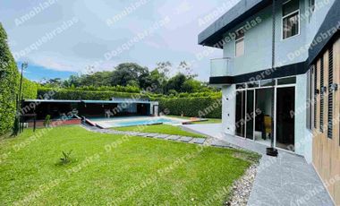 Finca Familiar con Piscina y  Zonas Verdes