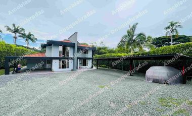 Finca Familiar con Piscina y  Zonas Verdes