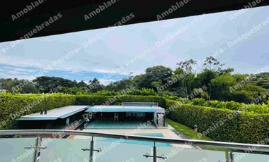 Finca Familiar con Piscina y  Zonas Verdes