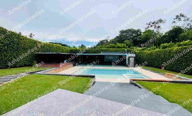 Finca Familiar con Piscina y  Zonas Verdes