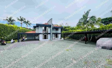 Finca Familiar con Piscina y  Zonas Verdes