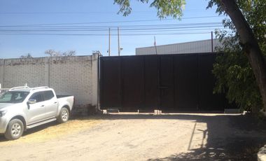 BODEGA en renta con vigilancia y andén zona Sur