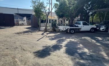 BODEGA en renta con vigilancia y andén zona Sur
