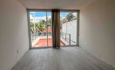 Echegaray, casa en renta remodelada