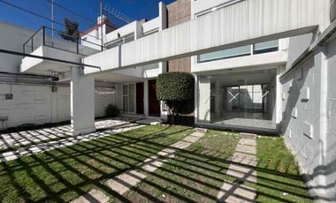 Echegaray, casa en renta remodelada