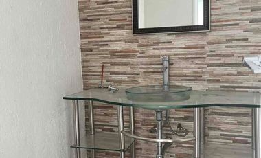 Echegaray, casa en renta remodelada