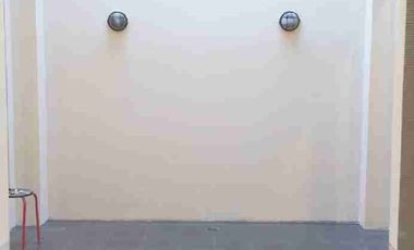 Disewakan Rumah Cocok Untuk Kantor atau Rumah Tinggal Di Kompleks Batununggal