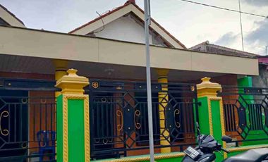 Rumah Kampung Dekat Alun Alun Ponorogo