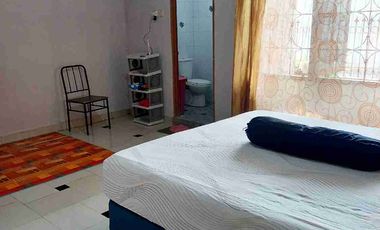 DISEWAKAN RUMAH 165M2 SEMI FURNISHED 4 BR KOMPLEK PINANG GRIYA PERMAI
​