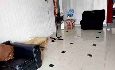 DISEWAKAN RUMAH 165M2 SEMI FURNISHED 4 BR KOMPLEK PINANG GRIYA PERMAI
​