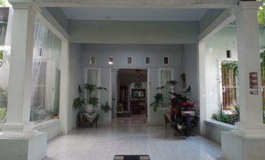 Rumah tengah kota Makassar Jl. Sunu