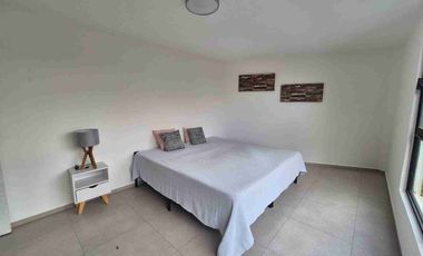 Metro Taxqueña, terminal de Metrobus, Calzada de Tlalpan, a un costado del puente de Miguel Ángel de Quevedo, otras avenidas canal de Miramontes, a una calle del tren ligero Las Torres,