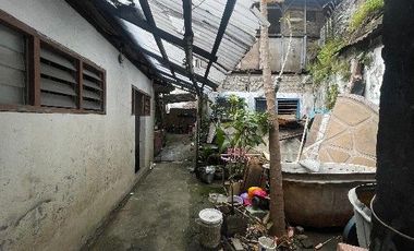 Rumah Hitung Tanah Di Mainroad Dago Ref.05121