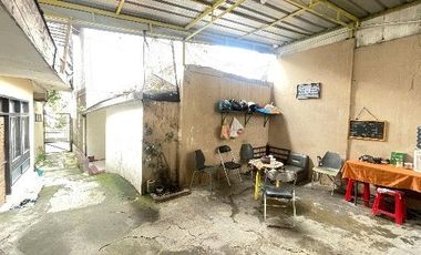 Rumah Hitung Tanah Di Mainroad Dago Ref.05121