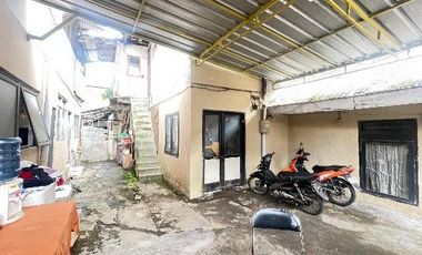 Rumah Hitung Tanah Di Mainroad Dago Ref.05121