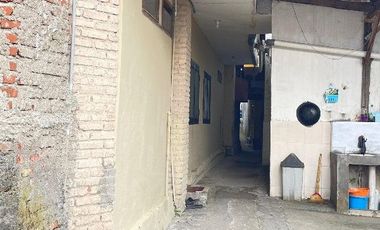 Rumah Hitung Tanah Di Mainroad Dago Ref.05121