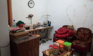 Rumah Tengah Kota Jalur Angkot, 2 Lt Type 165 LT 102 M2, Cimahi Tengah