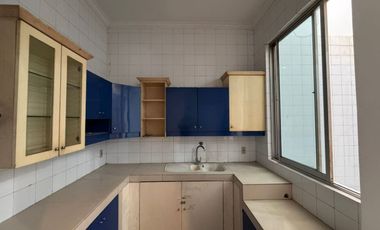 Rumah Pluit luas 10x20 m, kosong rapi parkiran luas